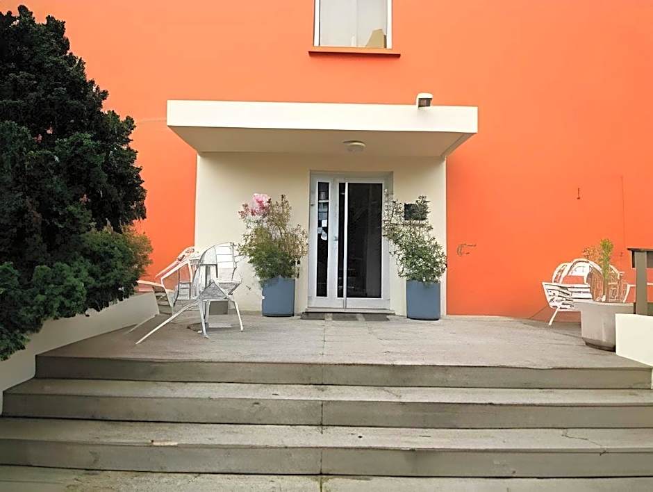 Adonis Lyon Est Hôtel Artys