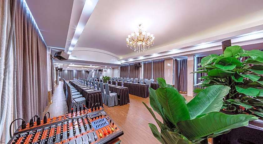 Happy Life Green Hotel