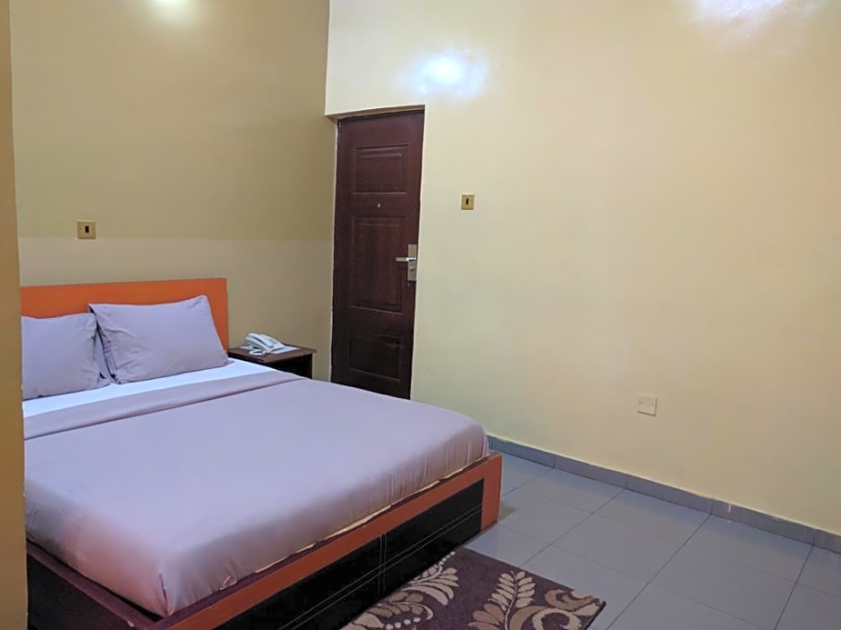 Whitehouse Hotel and Conference Centre