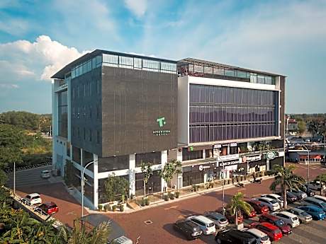 T+ PREMIUM HOTEL
