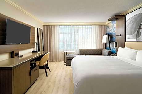 King Room with City View and Sofa Bed