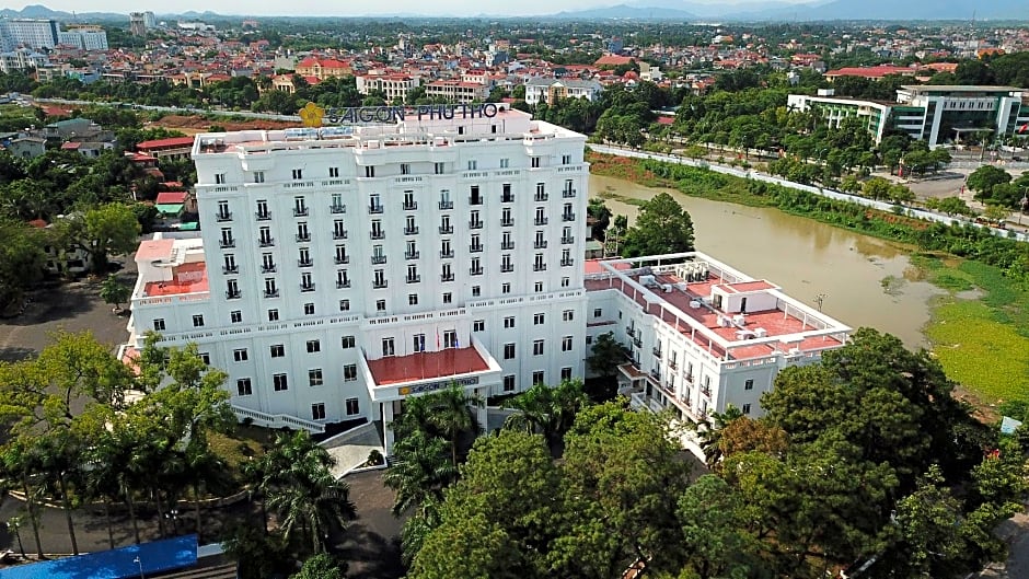 Sai Gon Phu Tho Hotel