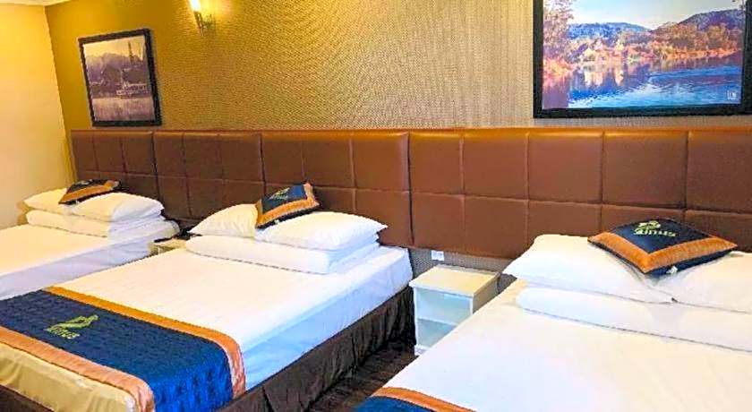 Pinus Hotel