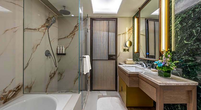 Wyndham Grand Plaza Royale Ningbo