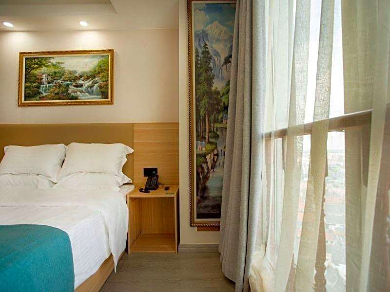 GreenTree Inn Changshu Zhaoshangcheng Express Hotel