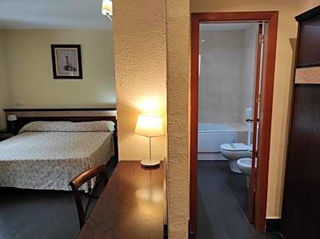 Standard Double Suite