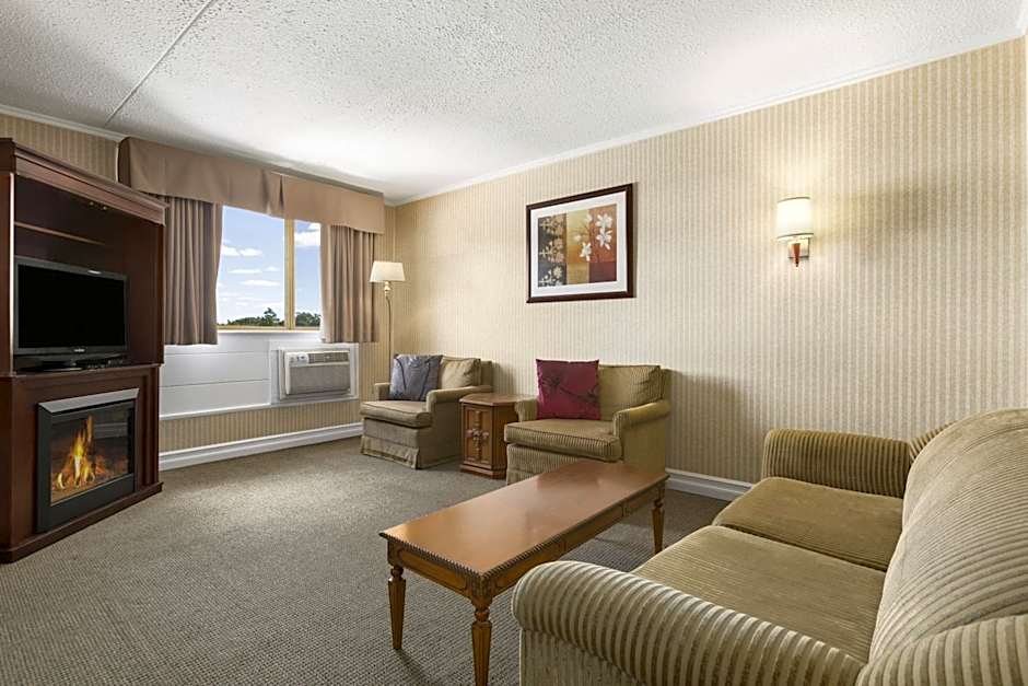 Days Inn & Conference Center by Wyndham Bridgewater