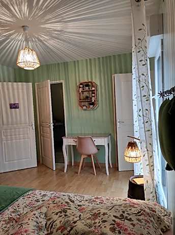 Ambroisie-Famille-Classique-Salle d'eau-Vue sur la campagne