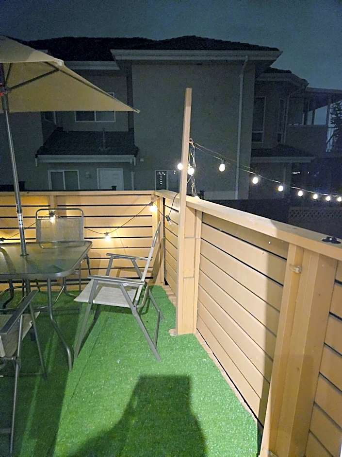 Comfy Stylish Room in the Heart of Vancouver- Private Parking, Self Check-in & just 4 mins to Metrotown!