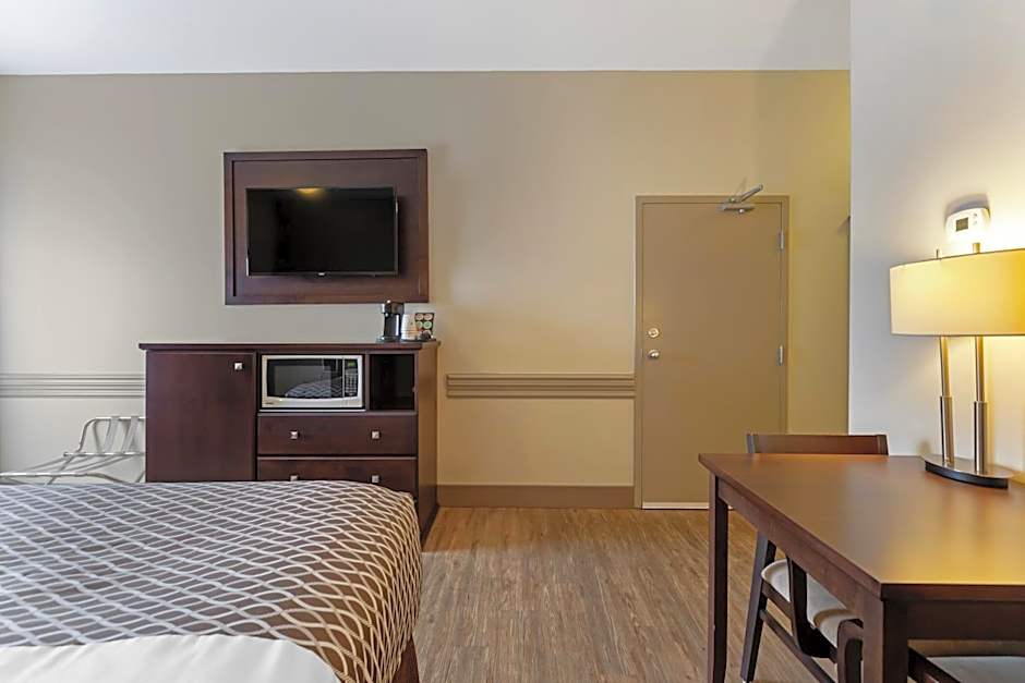 Best Western High Road Inn