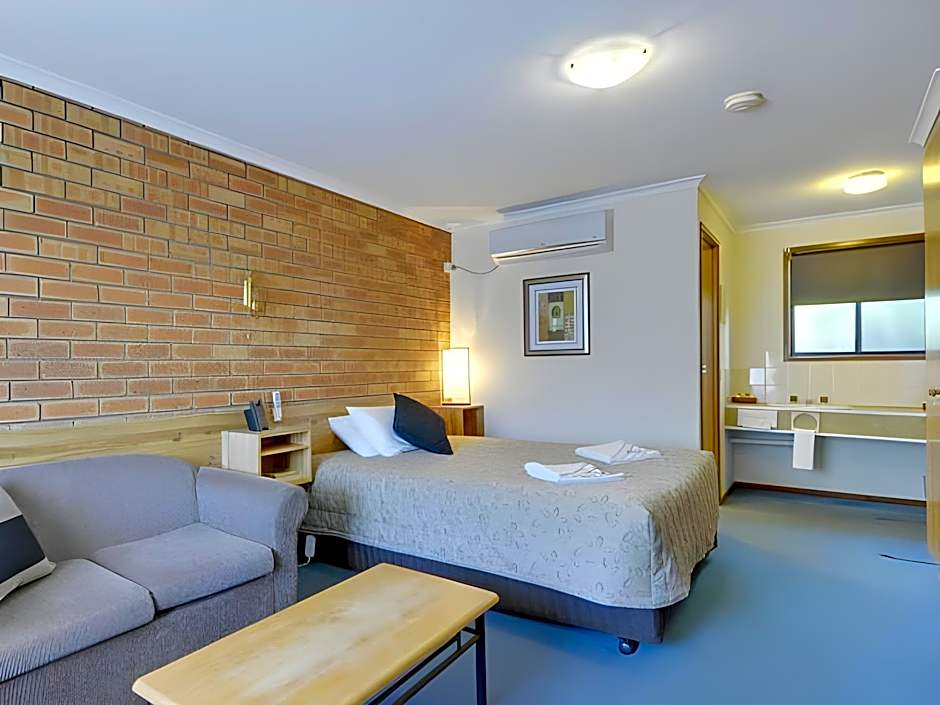 Always Welcome Motel