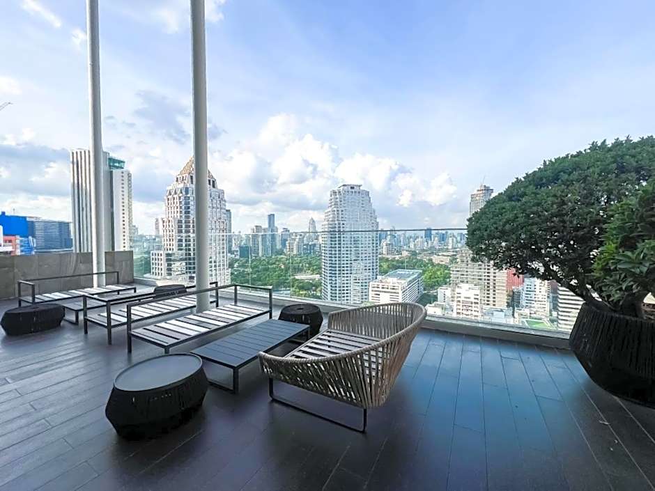 Extravagant Apt 65 sqm 1BR - Ultra Fast Wifi - Silom