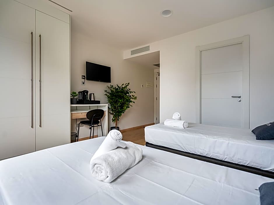 Limehome Barcelona Carrer de Fontcoberta - Digital Access