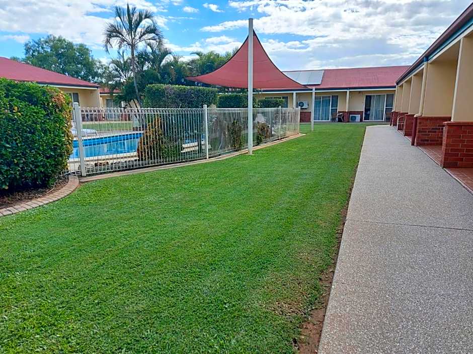 Emerald Explorers Inn