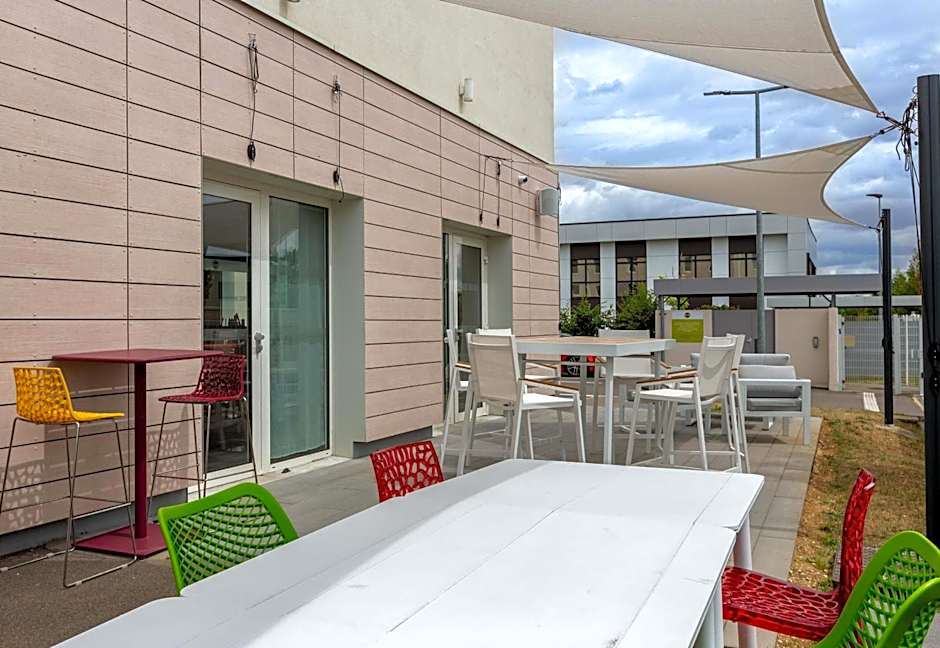 B&B HOTEL CHARTRES Oceane