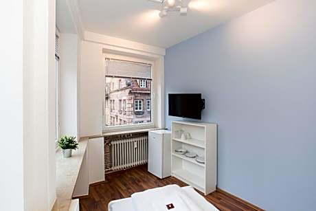 Single Room with Shared Bathroom