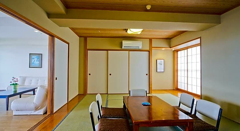 Maholova Minds Miura Resort