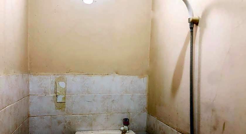 RedDoorz near RS Siloam Karawaci