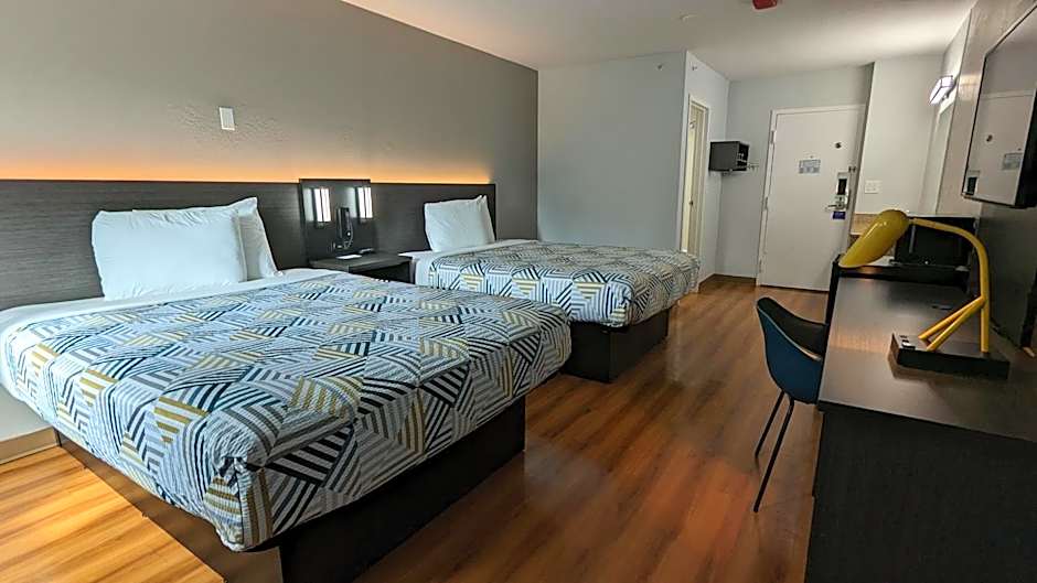 Motel 6-Leominster, MA