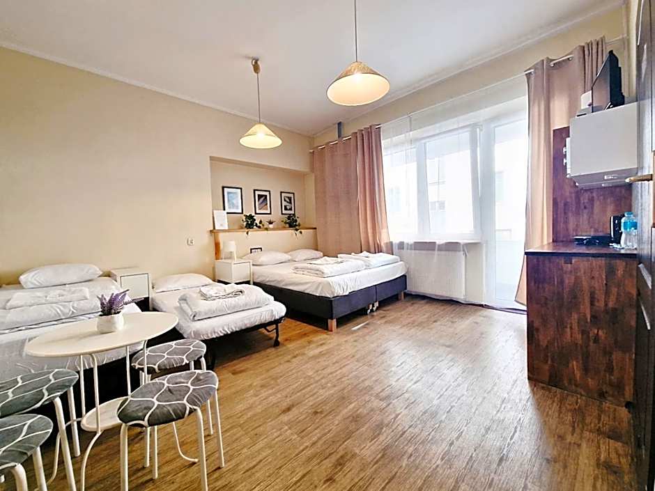 Hostel Helvetia - Private Rooms in City Center