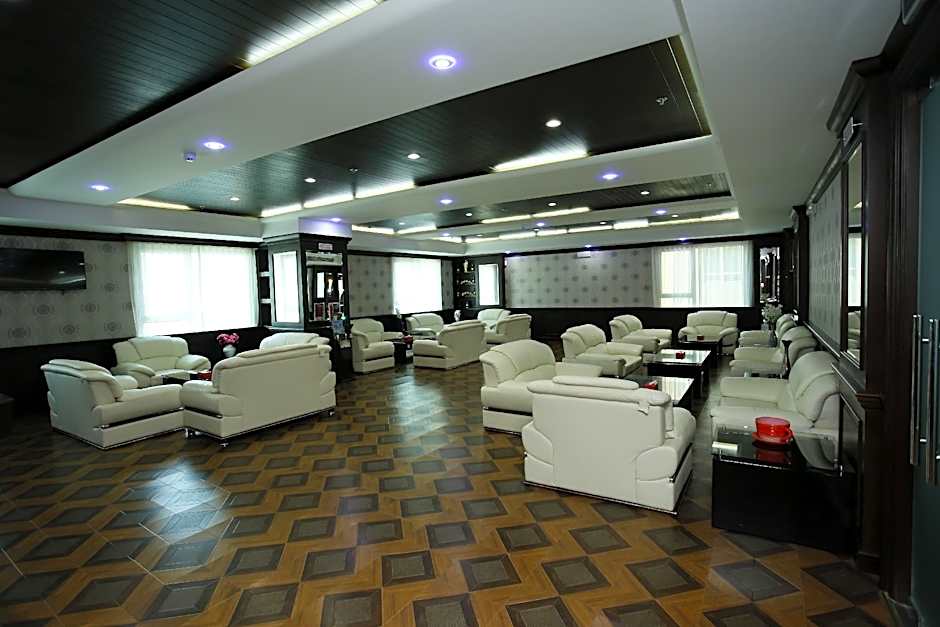 Crystal Palace Hotel