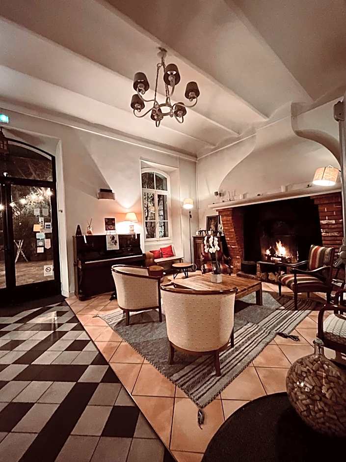 Logis Hotel La Bellaudiere