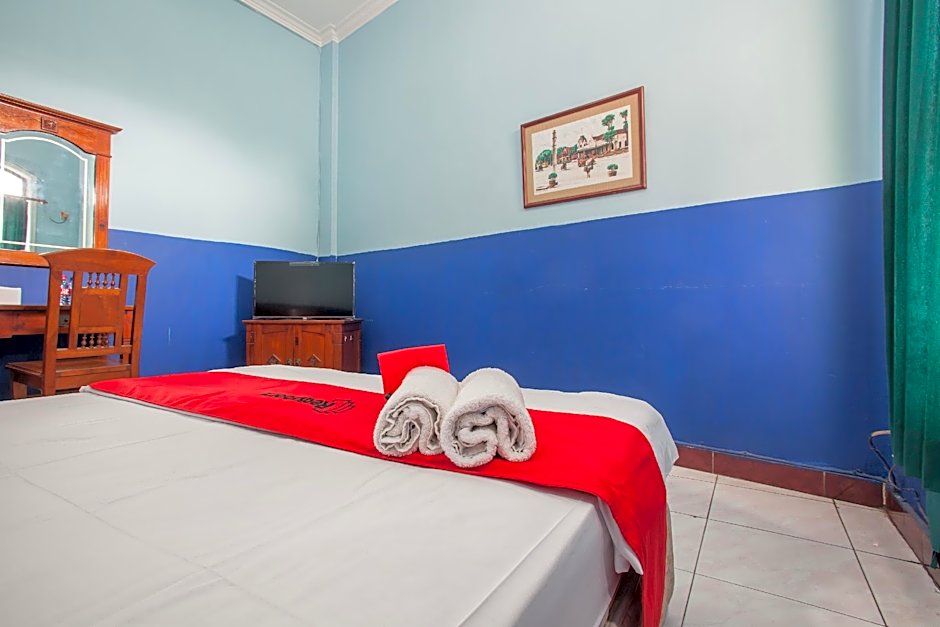 RedDoorz @ Genteng Surabaya 2