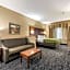 Quality Inn & Suites Hendersonville - Flat Rock