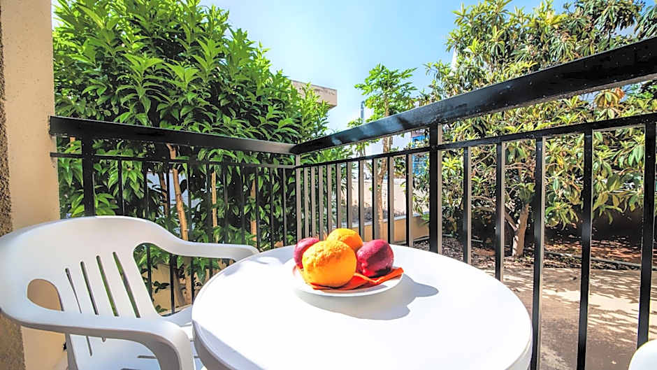 A Maos Hotel Apartments