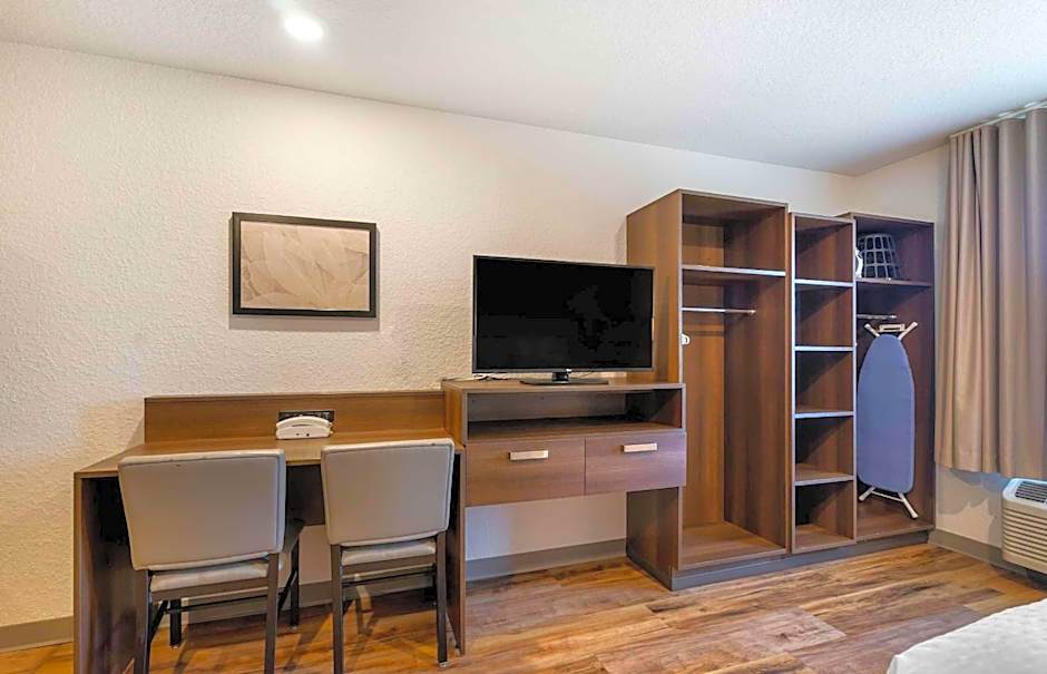 Extended Stay America Select Suites - Tampa - Brandon - East