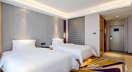 Lavande Hotel Luzhou High-Speed Railway Station Southwest Trading Market