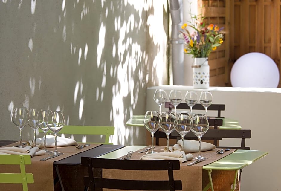 Logis Hotel De Paris