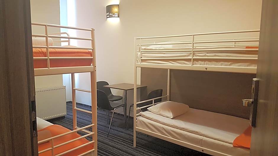 Planet Hostel