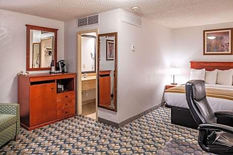 Queen Room - Hearing Accessible