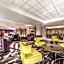 La Quinta Inn & Suites by Wyndham Cincinnati Sharonville