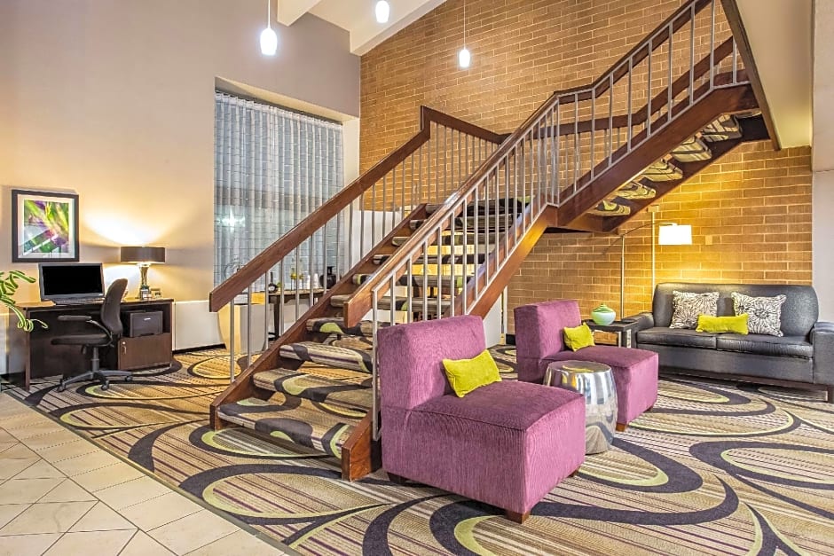 La Quinta Inn & Suites by Wyndham Oshkosh
