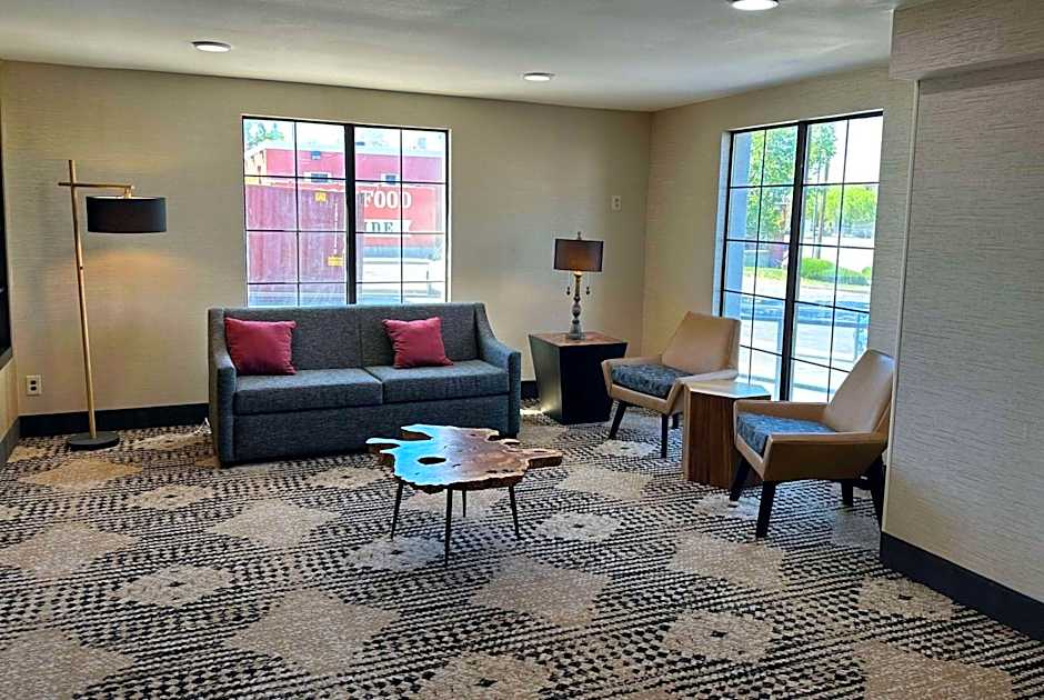 La Quinta Inn & Suites by Wyndham Albuquerque Airport