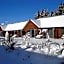The Peaks Motor Inn