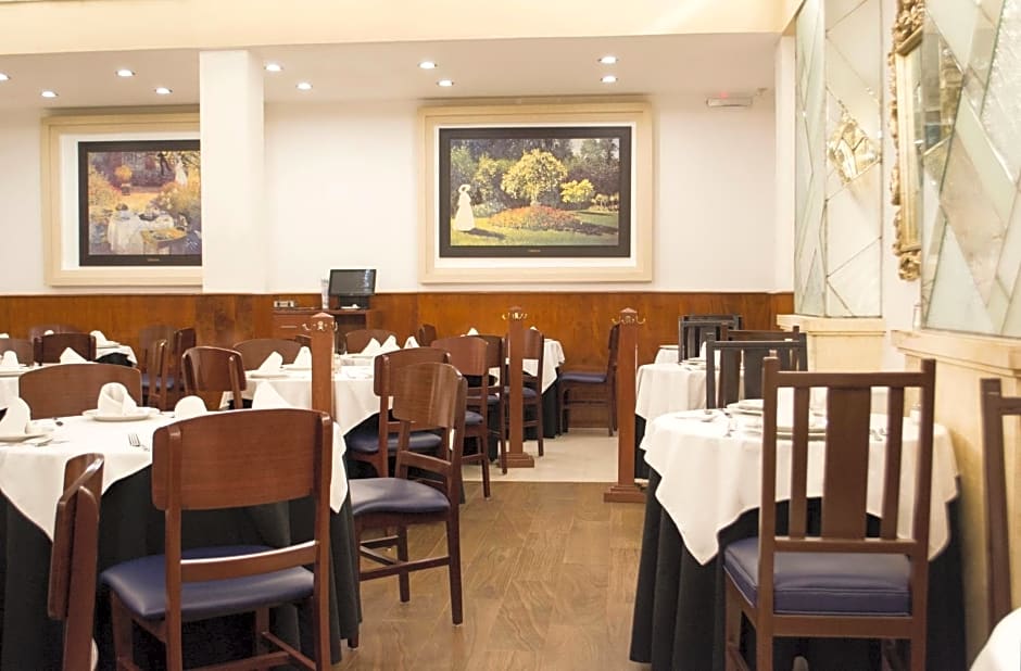 Hotel Leon