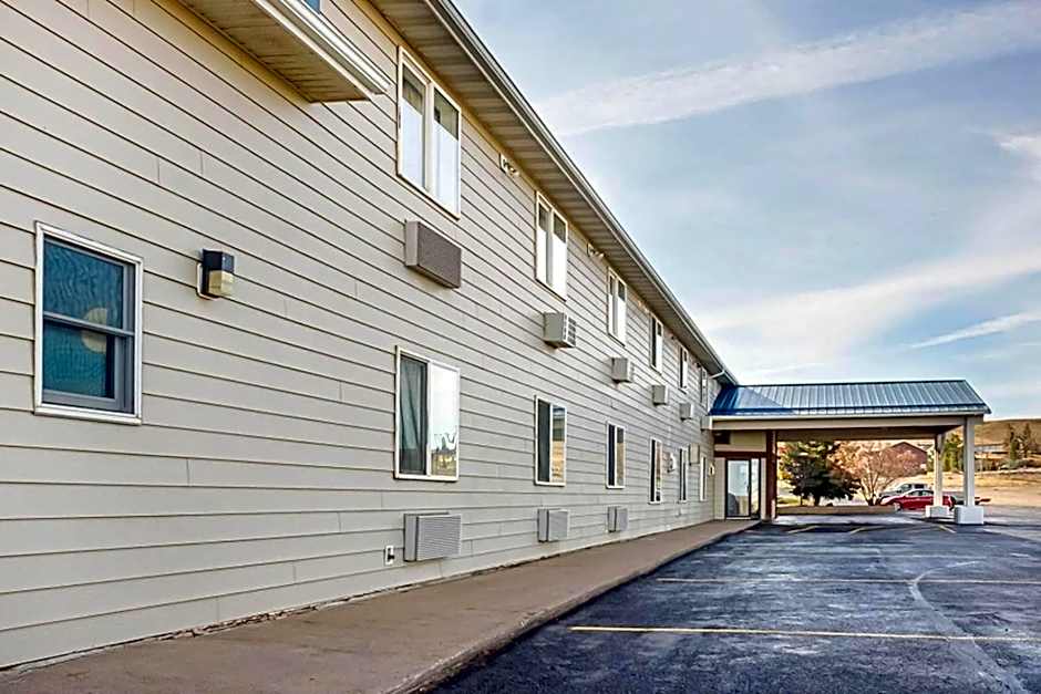 OYO Hotel Shelby MT Hwy 2 & I-15