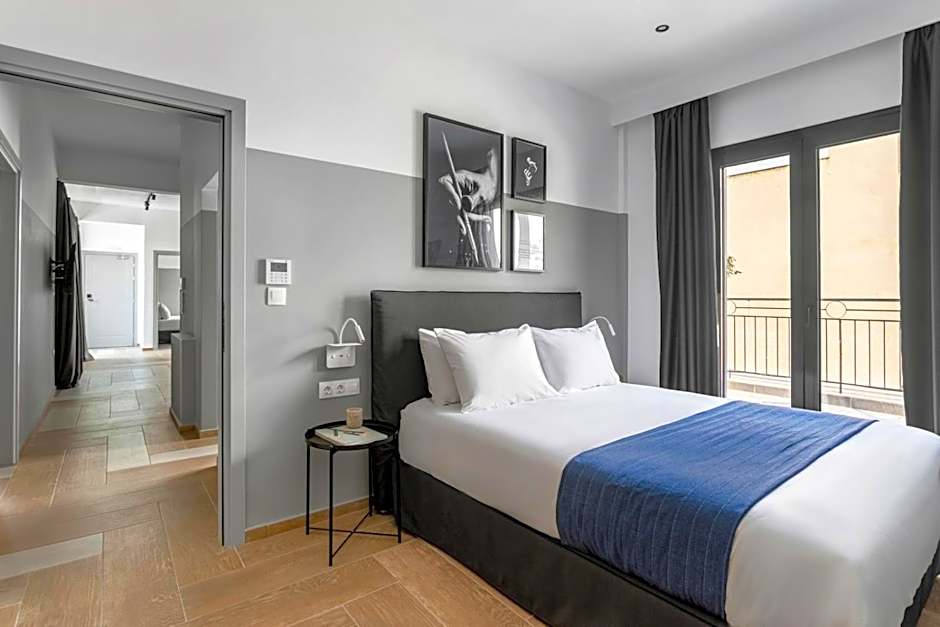 Play Theatrou Athens a member of Brown Hotels