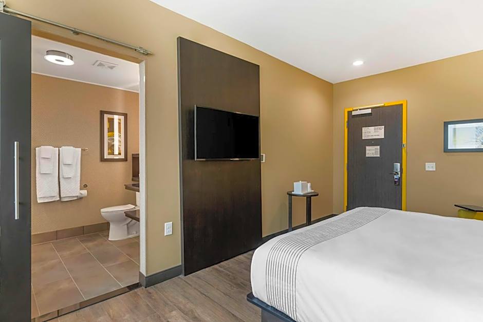 GLo Best Western Pooler - Savannah Airport Hotel