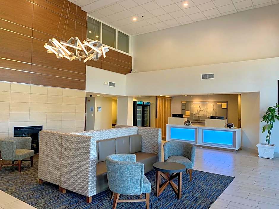Holiday Inn Express & Suites Tracy By IHG