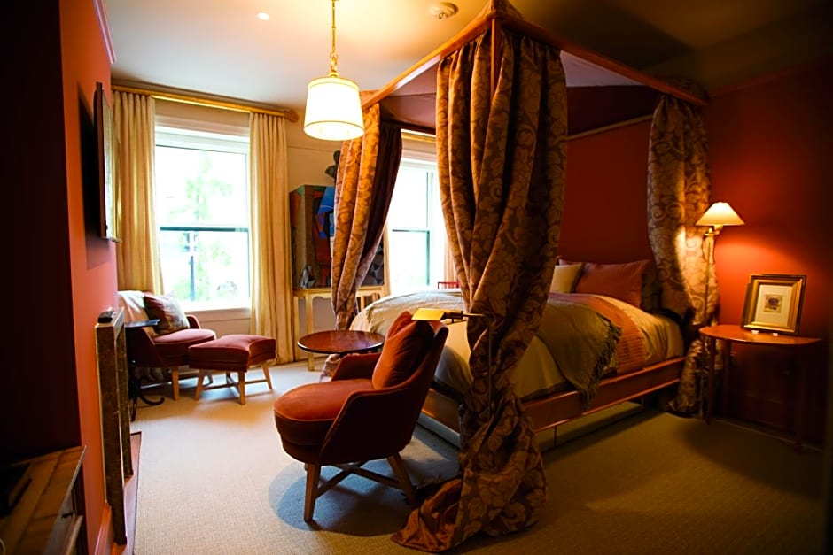 Photo 1 of 4 of Room 5