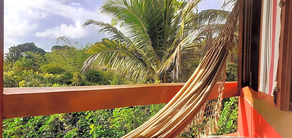 Novos Baianos Hostel e Pousada