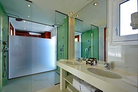 Executive Suite with Sea View