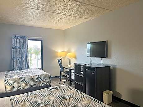 2 King Beds | Suite, Non-Smoking
