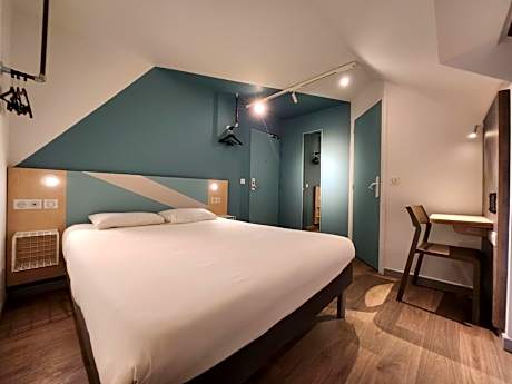 Double Room with Large Bed