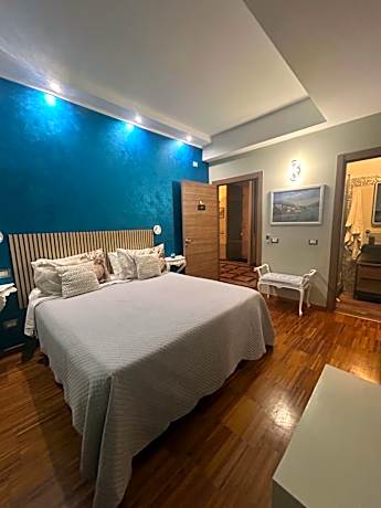 Large Double or Twin Room