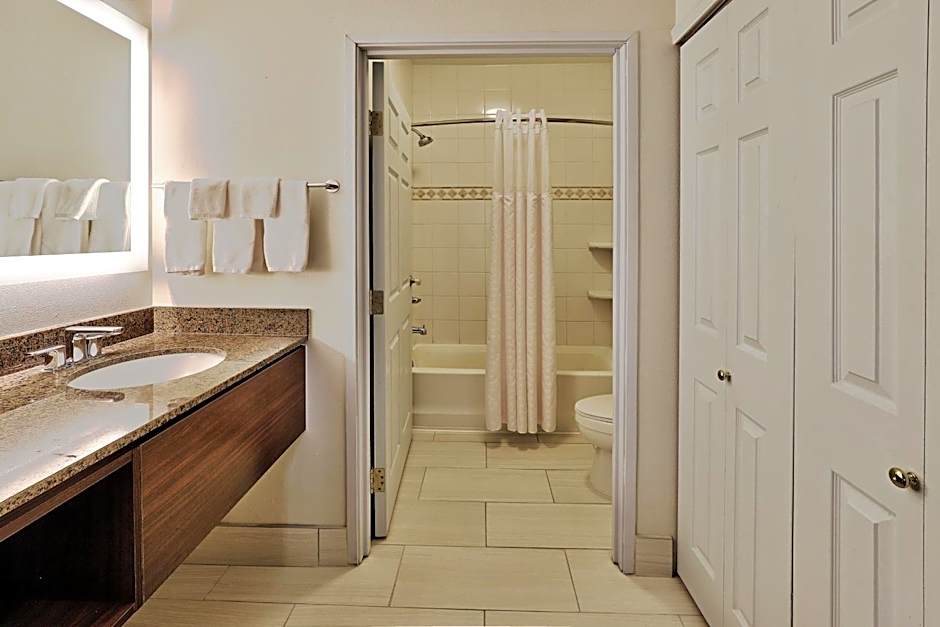 Staybridge Suites - Albuquerque Airport By IHG